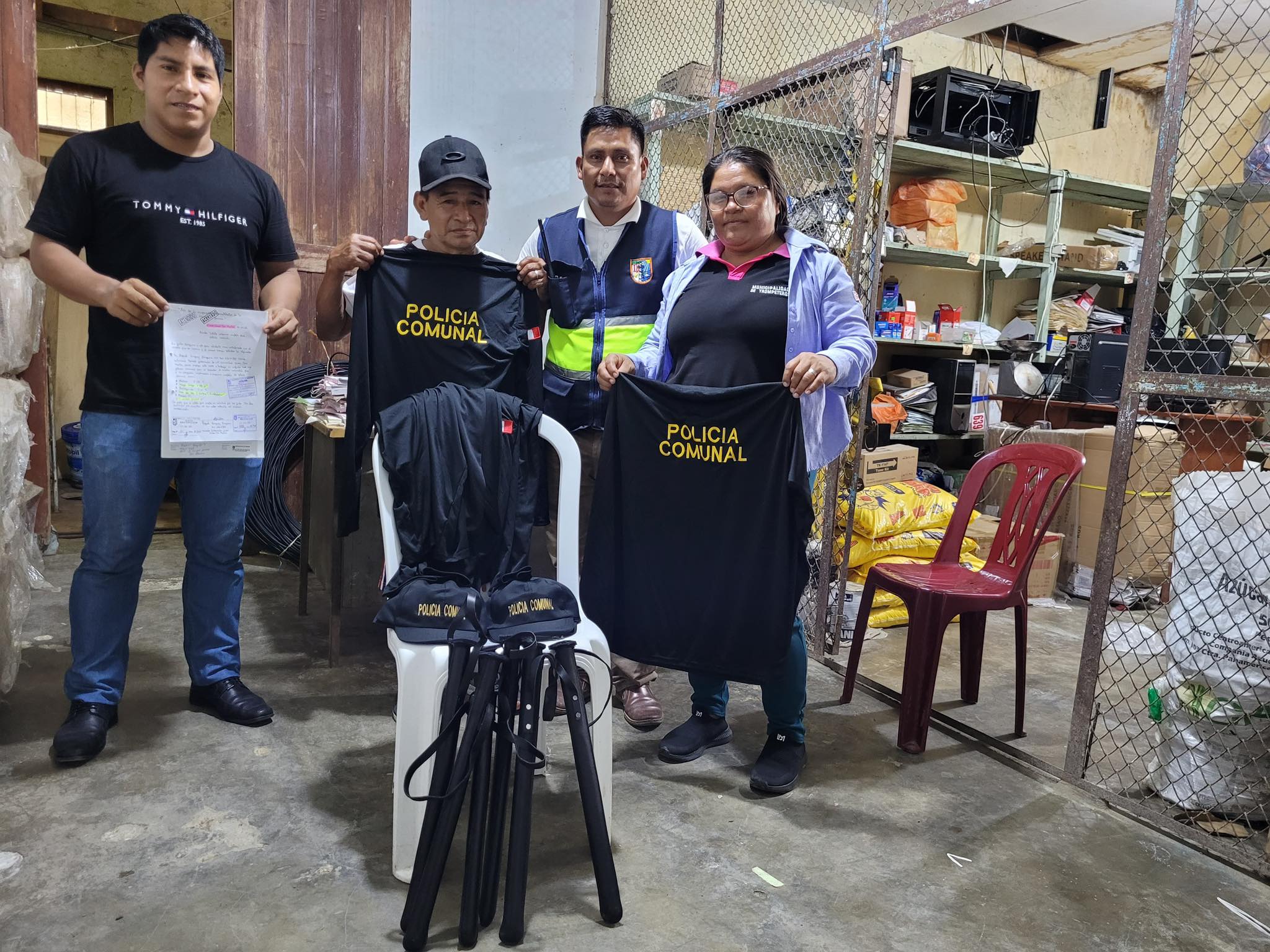 Municipalidad de Trompeteros fortalece seguridad en la Comunidad Nativa Nuevo San Martín con entrega de implementos a serenos comunales